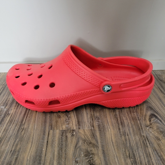 Crocs display - Picture 2 of 4